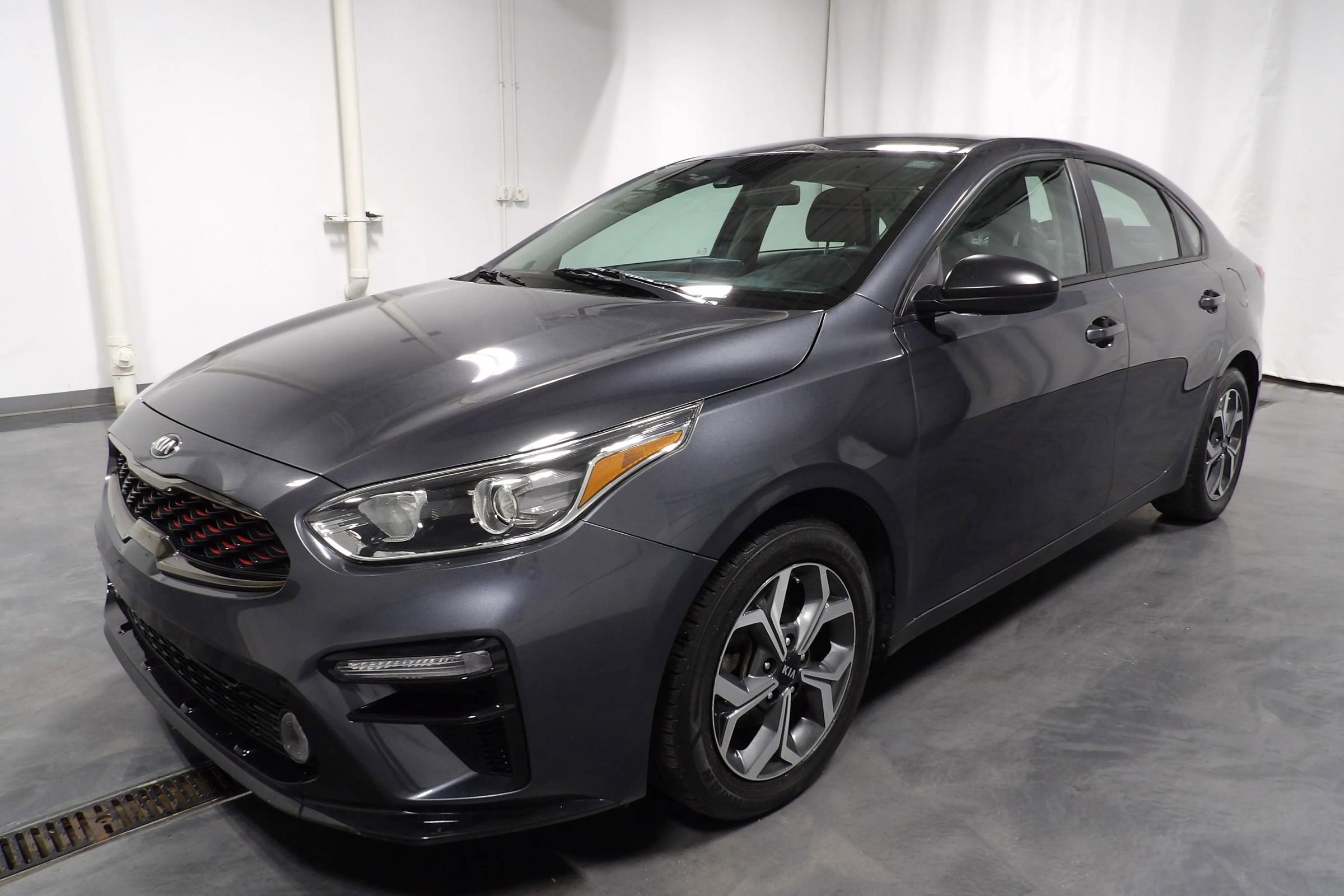 Used 2021 Kia Forte LXS image 3