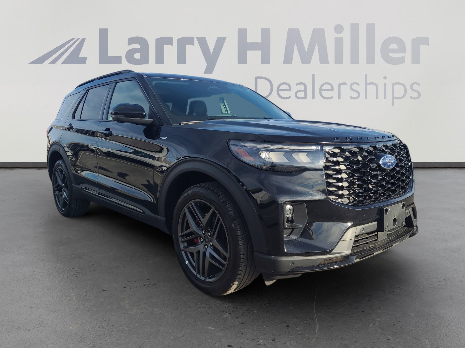 Used 2025 Ford Explorer ST-Line w/ ST-Line Street Pack image 7