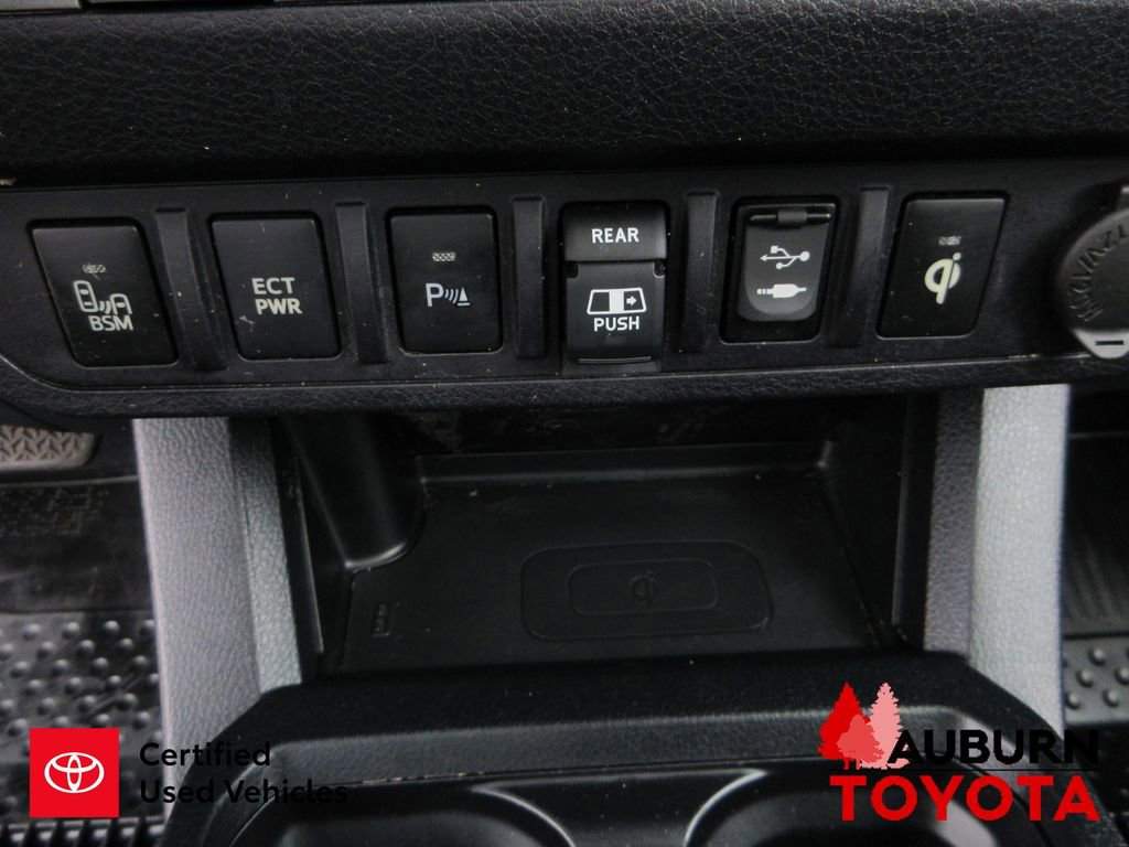 Certified 2018 Toyota Tacoma TRD Off-Road image 19