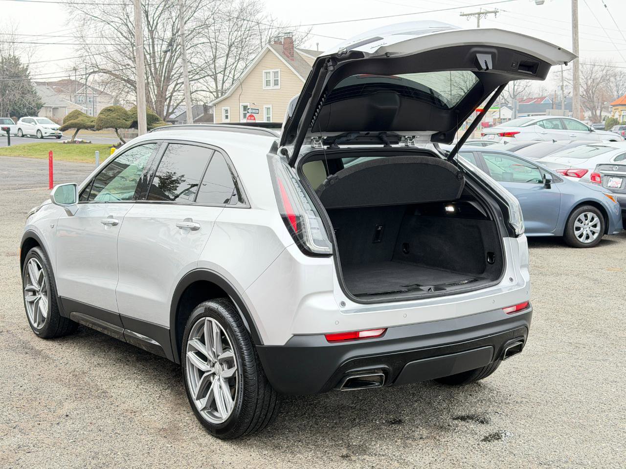 Used 2019 Cadillac XT4 Sport w/ Cold Weather Package image 33
