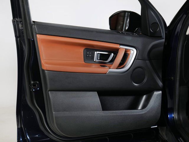 Used 2017 Land Rover Discovery Sport HSE Luxury image 27