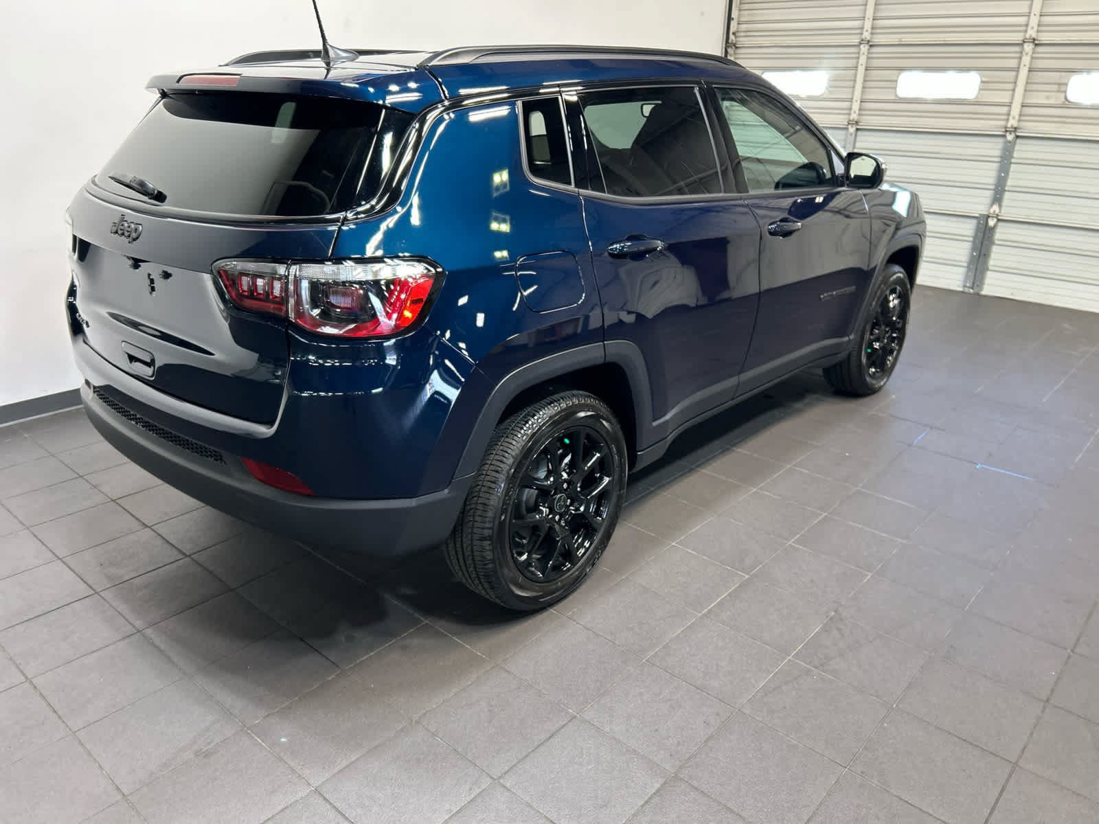 New 2026 Jeep Compass Latitude AWD/4WD image 3