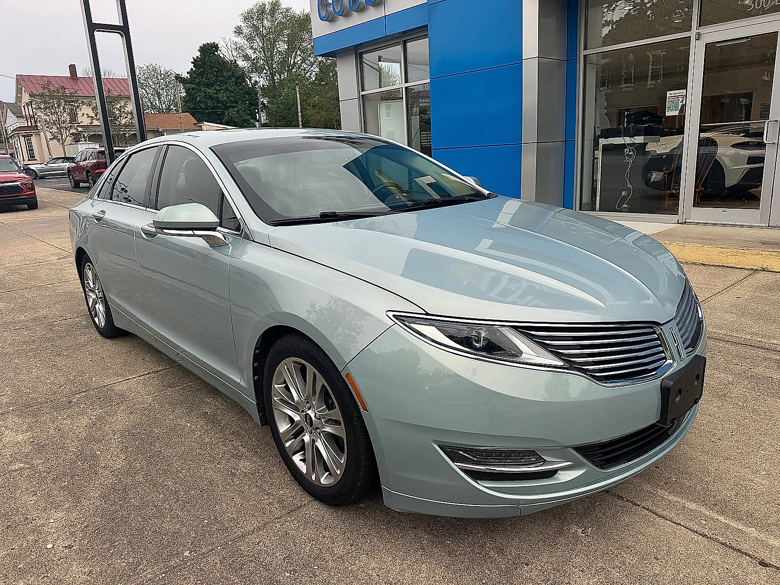 Used 2013 Lincoln MKZ Hybrid FWD image 3
