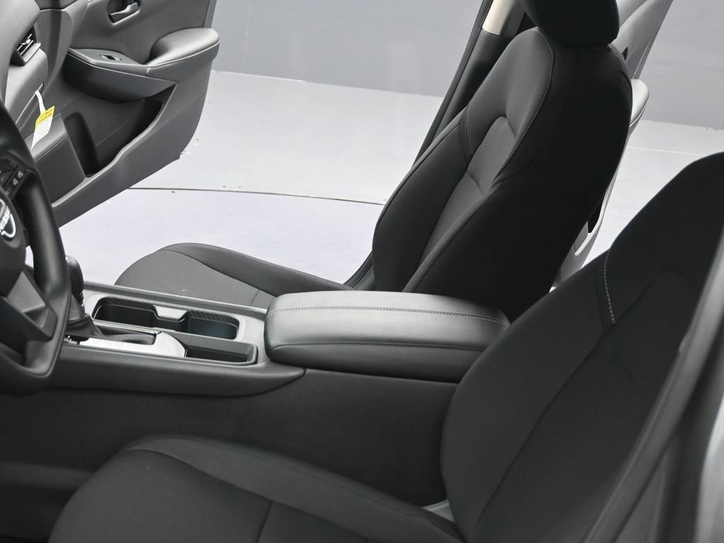 Certified 2025 Nissan Sentra S image 17