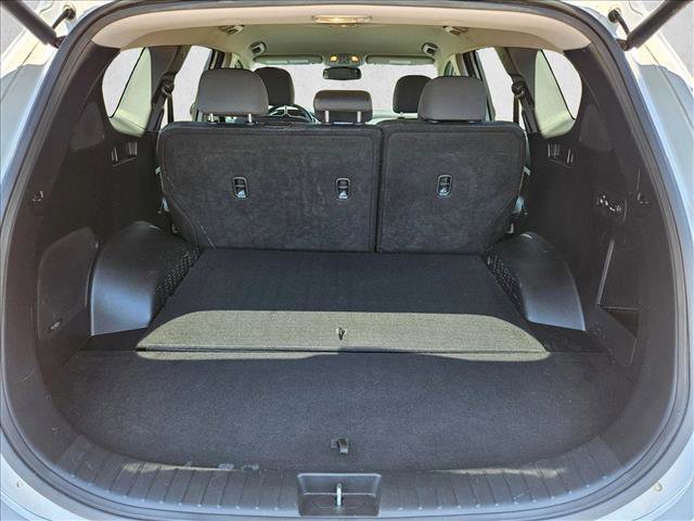 Used 2019 Hyundai Santa Fe SEL FWD image 6