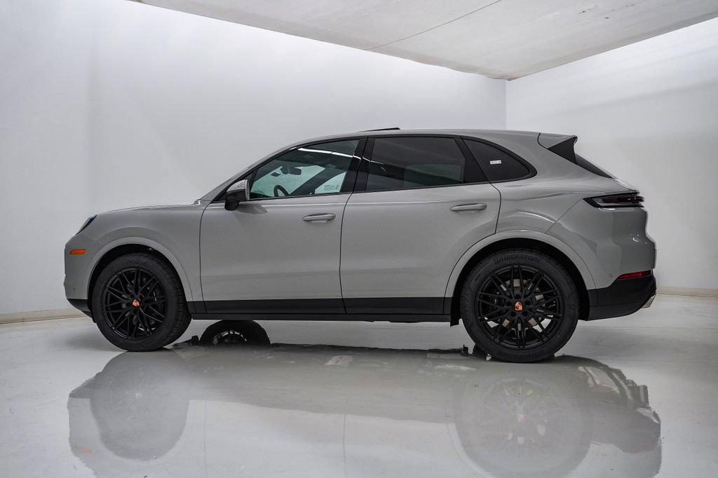 New 2026 Porsche Cayenne AWD/4WD image 2
