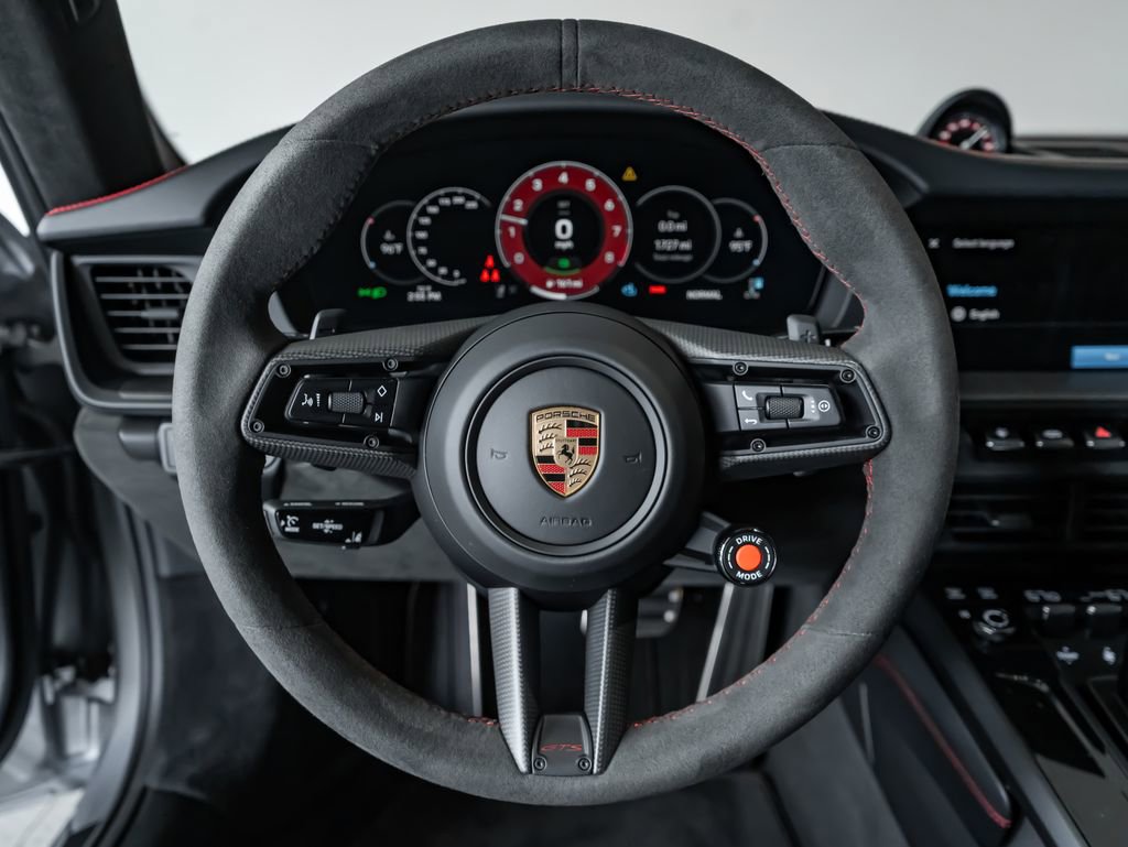 Certified 2025 Porsche 911 Carrera 4 GTS AWD/4WD image 17