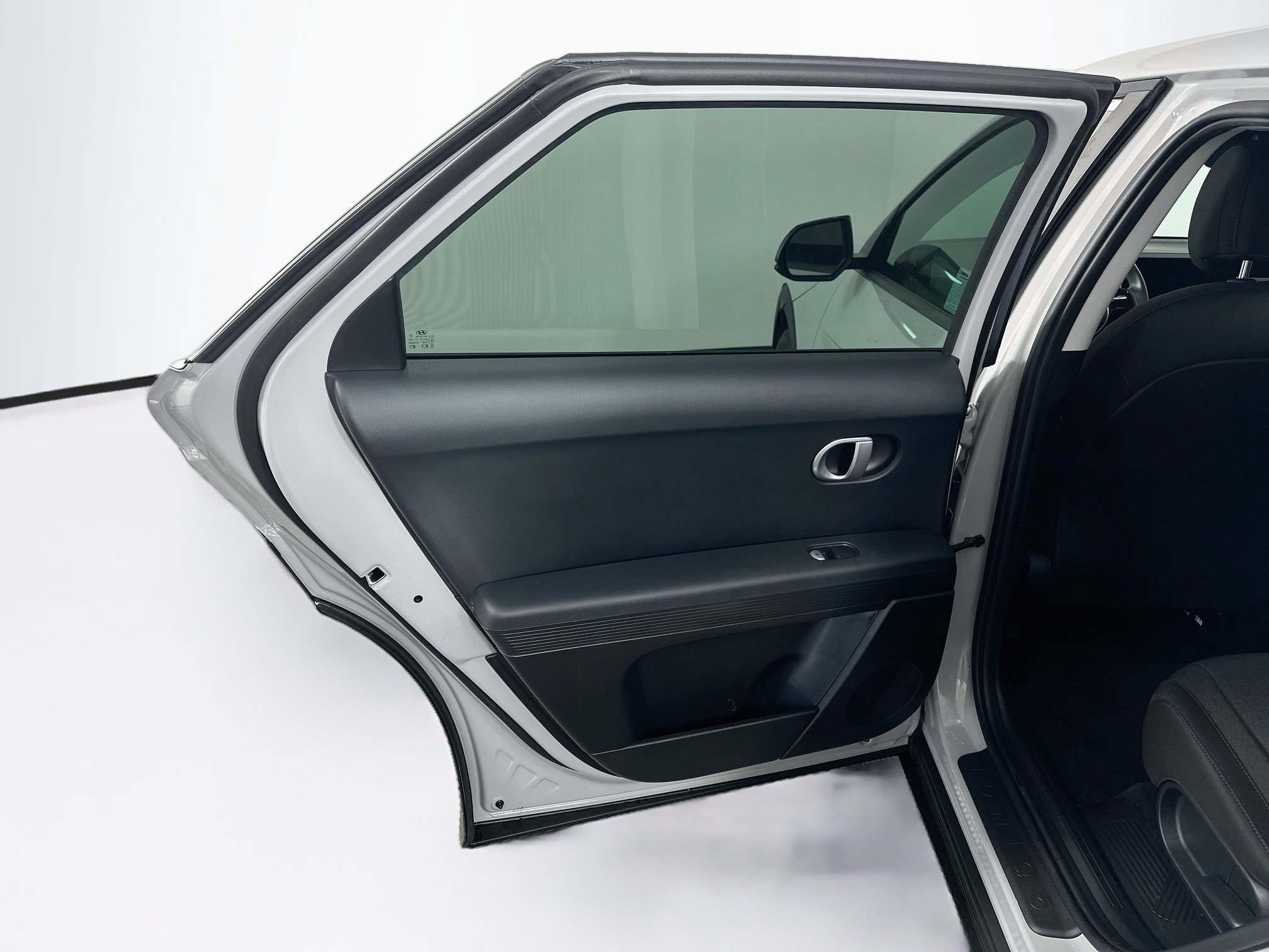 Used 2024 Hyundai Ioniq 5 SEL RWD image 27