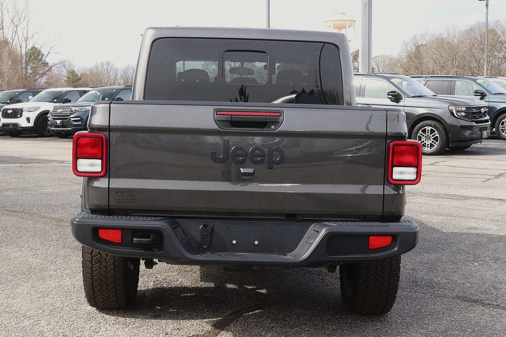 Used 2024 Jeep Gladiator Sport image 6
