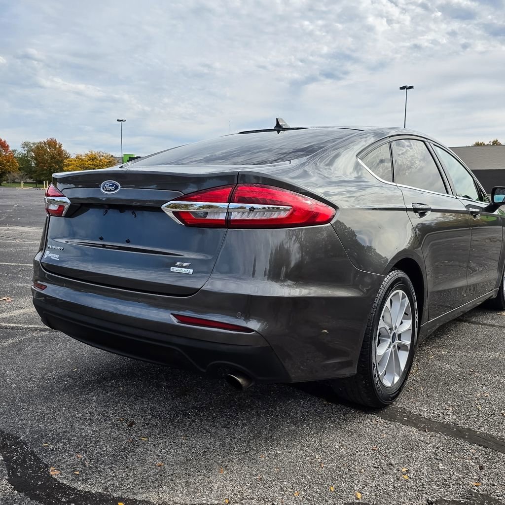 Used 2020 Ford Fusion SE FWD image 36