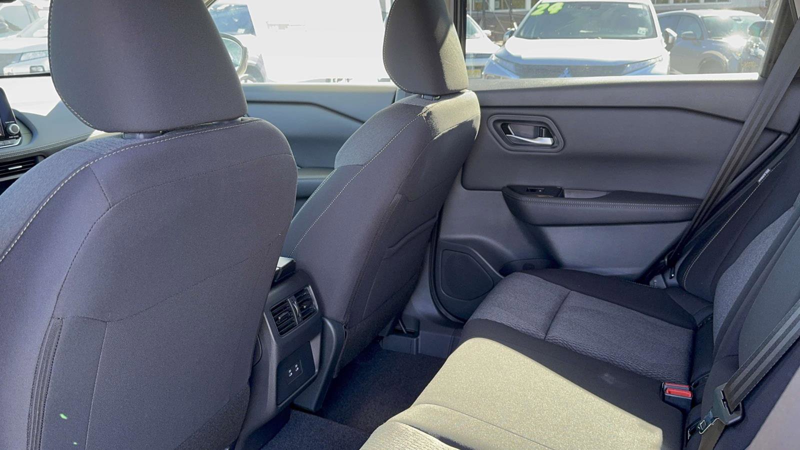Used 2026 Nissan Rogue SV image 36