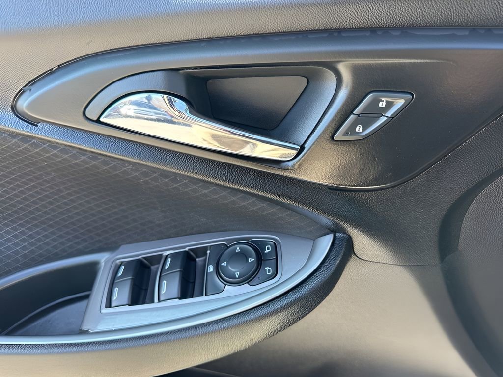 Used 2024 Chevrolet Malibu LT image 24