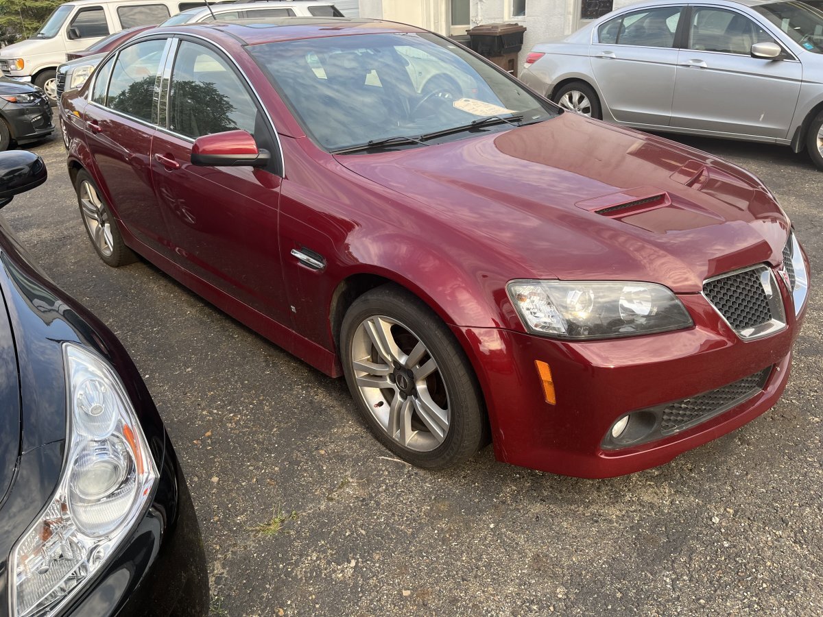 Used 2009 Pontiac G8 w/ Premium Package image 1