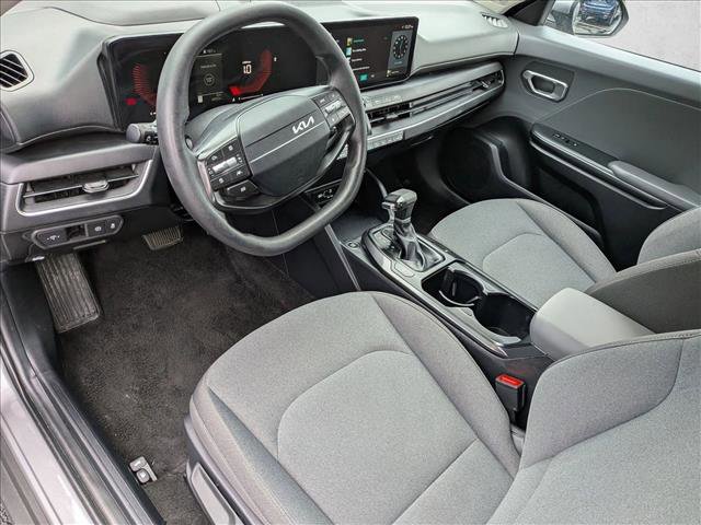 Used 2025 Kia K4 LXS image 10