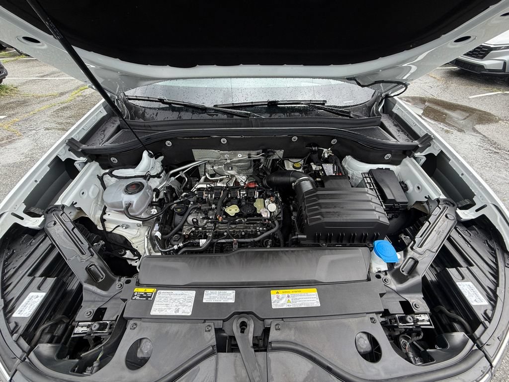 Used 2024 Volkswagen Atlas SEL AWD/4WD image 28
