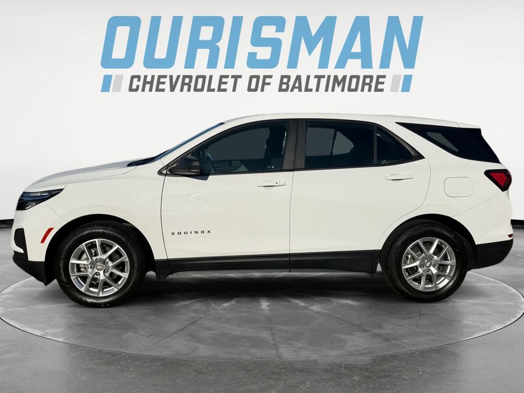 Used 2022 Chevrolet Equinox LS w/ Driver Confidence II Package FWD image 3