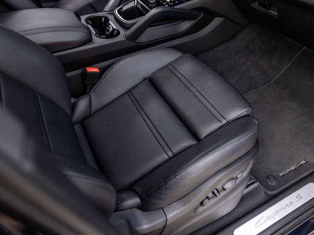 Certified 2025 Porsche Cayenne S AWD/4WD image 45