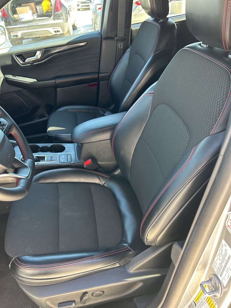 Used 2024 Ford Escape ST-Line image 8