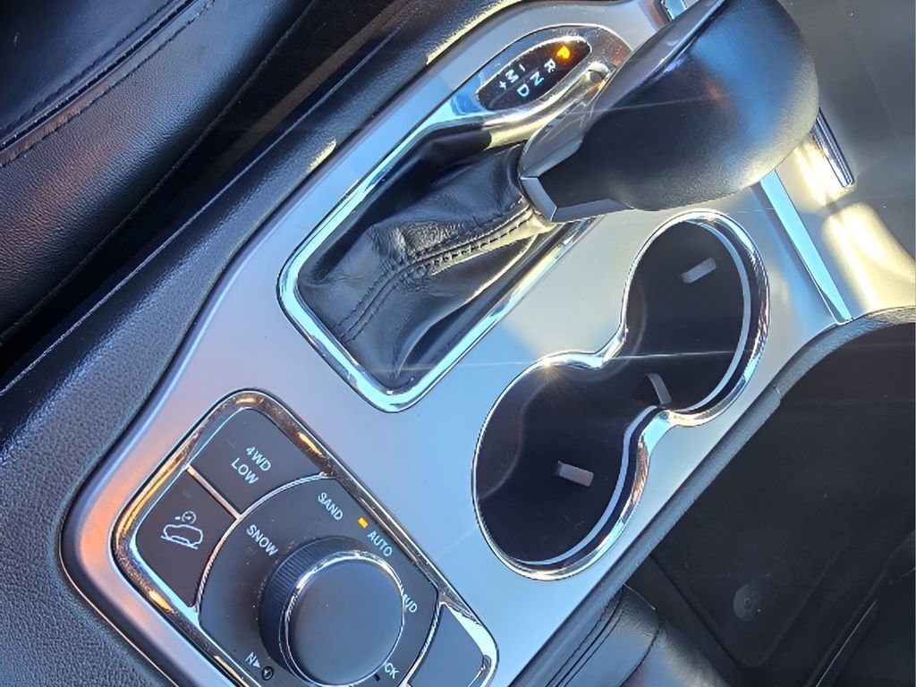 Used 2022 Jeep Grand Cherokee Limited image 19