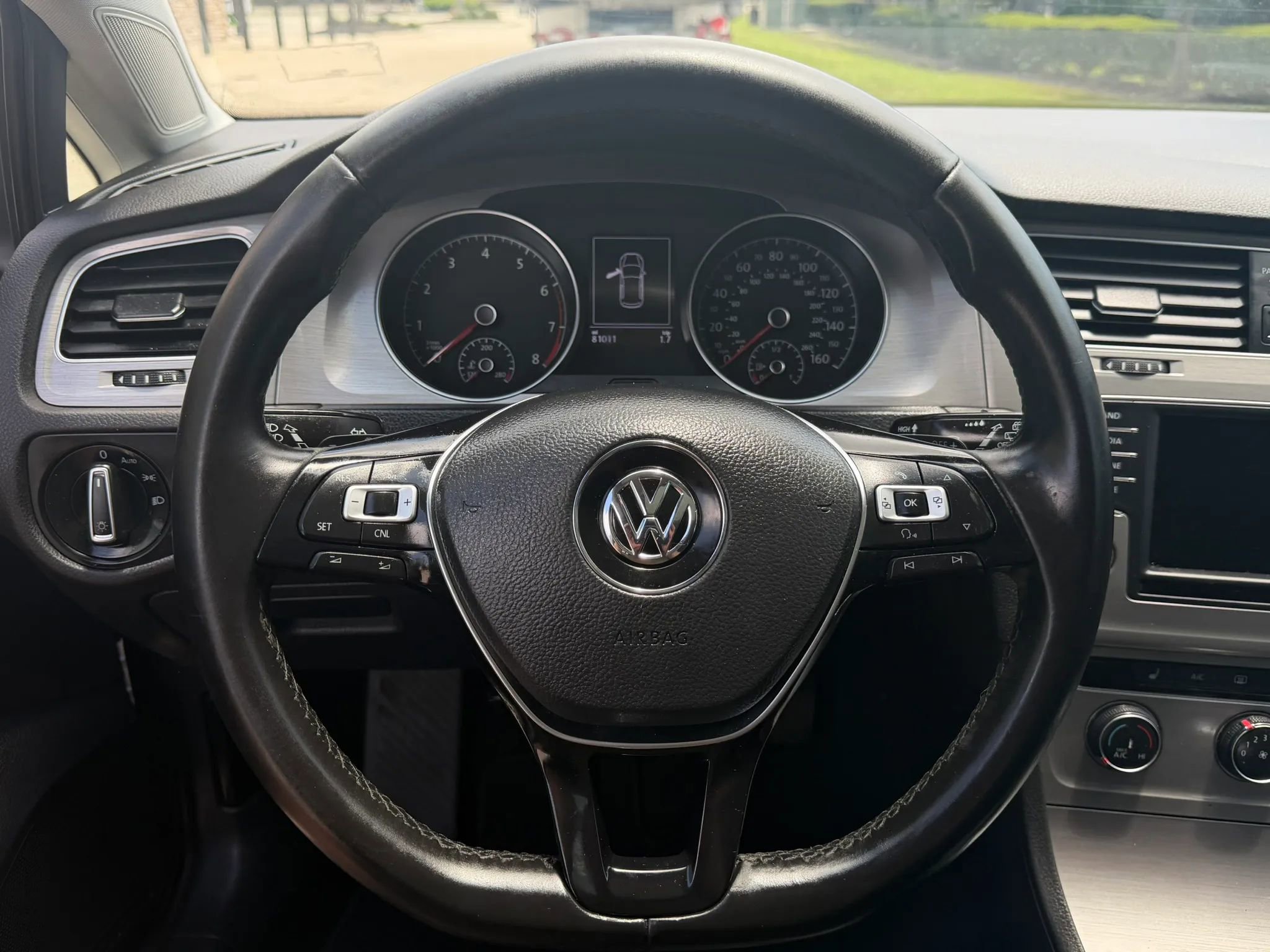 Used 2017 Volkswagen Golf Wolfsburg Edition FWD image 17