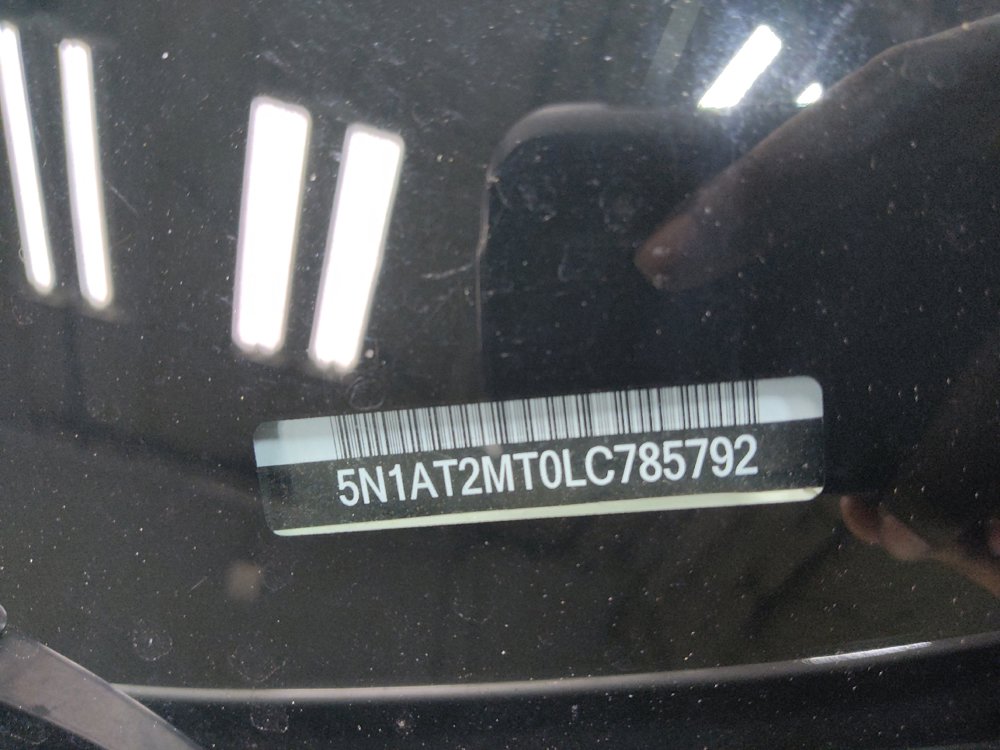 Used 2020 Nissan Rogue SV FWD image 33