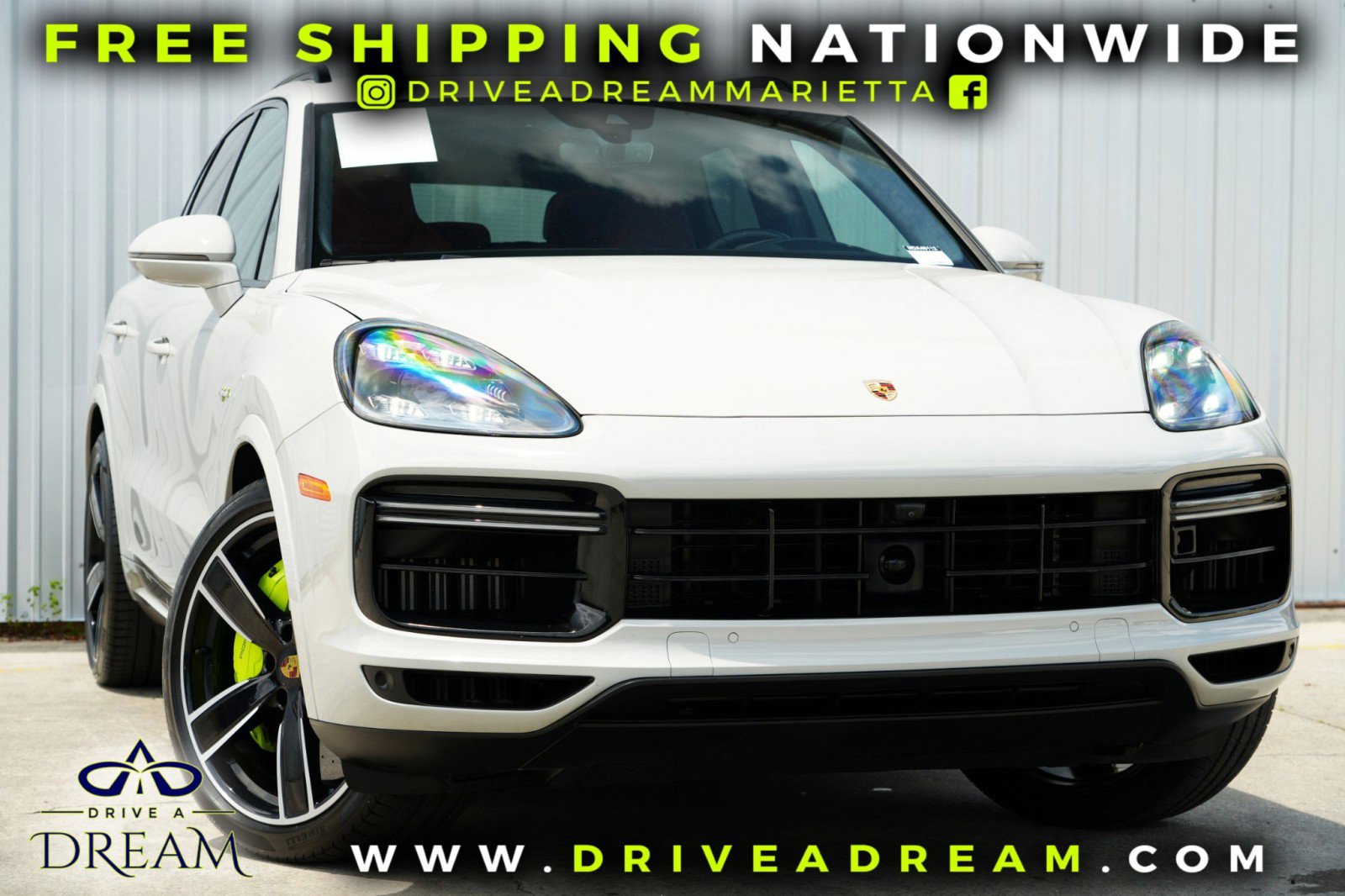 Used 2022 Porsche Cayenne Turbo S w/ Assistance Package image 2