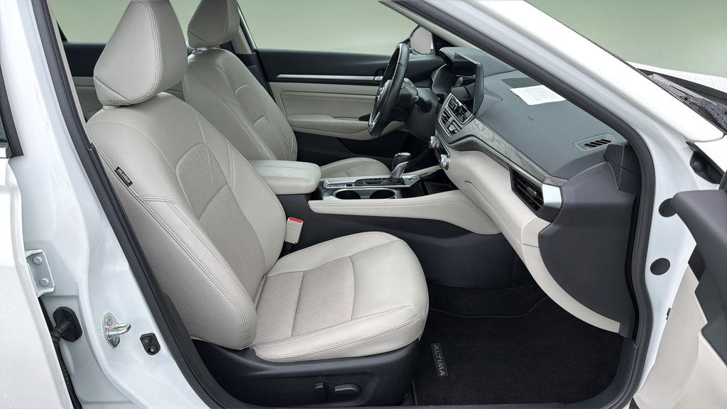 Certified 2023 Nissan Altima 2.5 SL FWD image 11