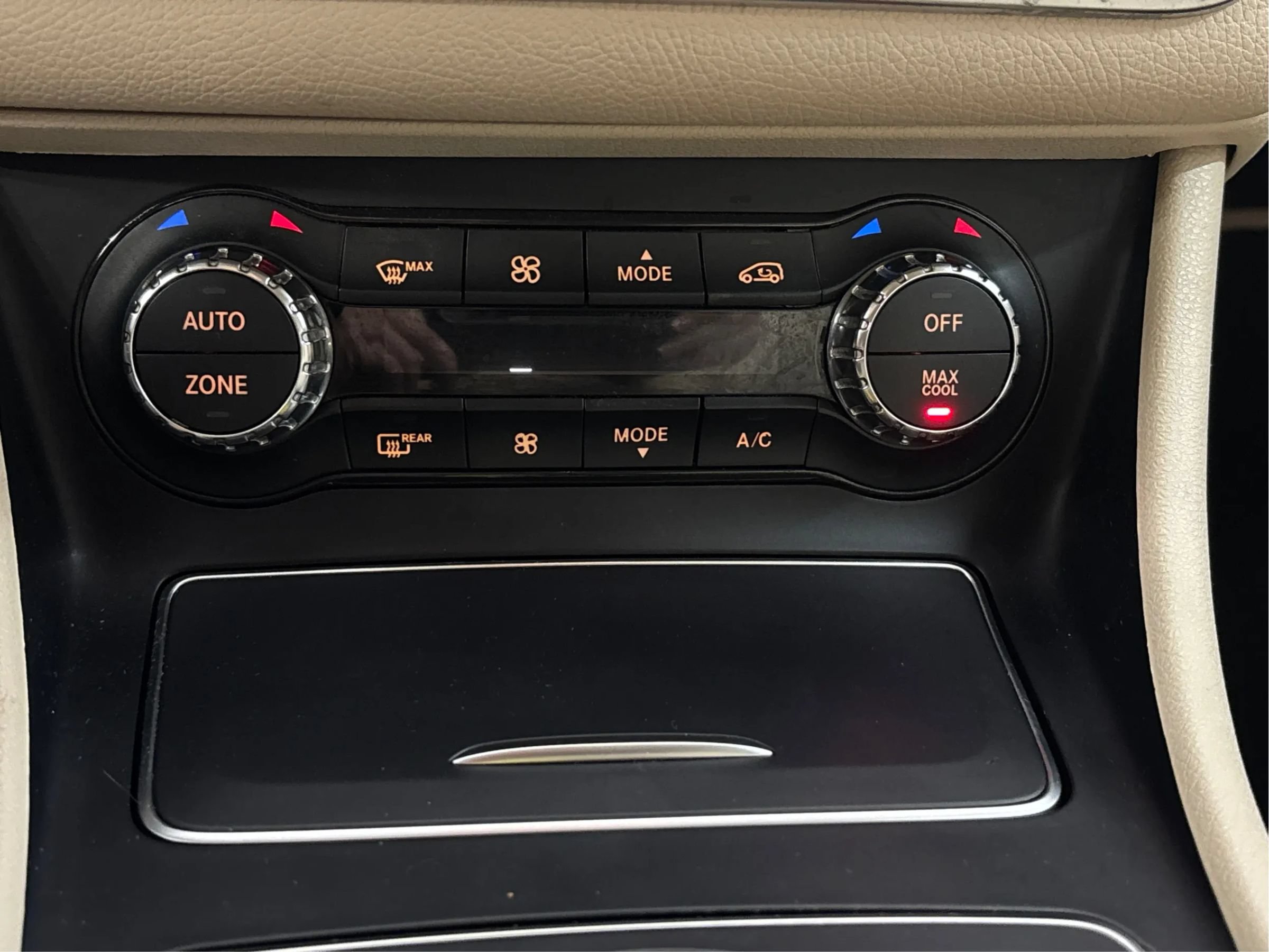 Used 2019 Mercedes-Benz GLA 250 4MATIC image 35