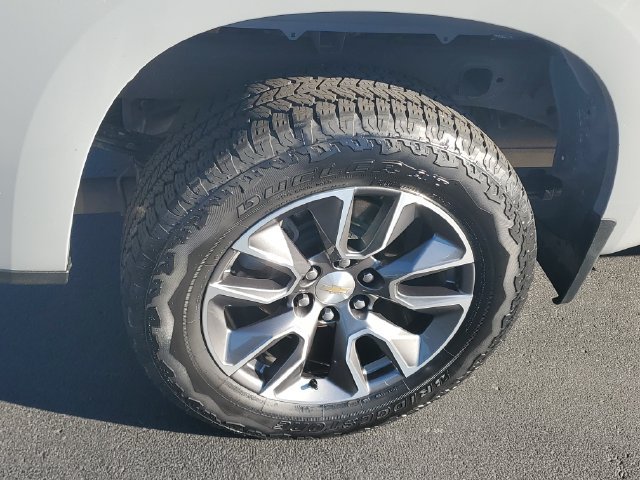 Certified 2024 Chevrolet Silverado 1500 LT AWD/4WD image 5