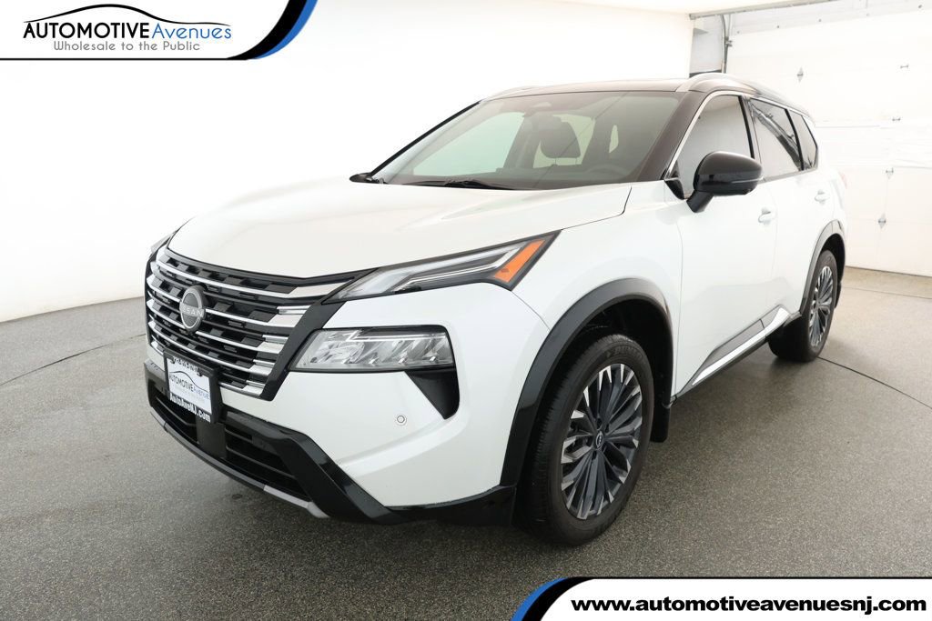 Used 2024 Nissan Rogue Platinum w/ Platinum Premium Package