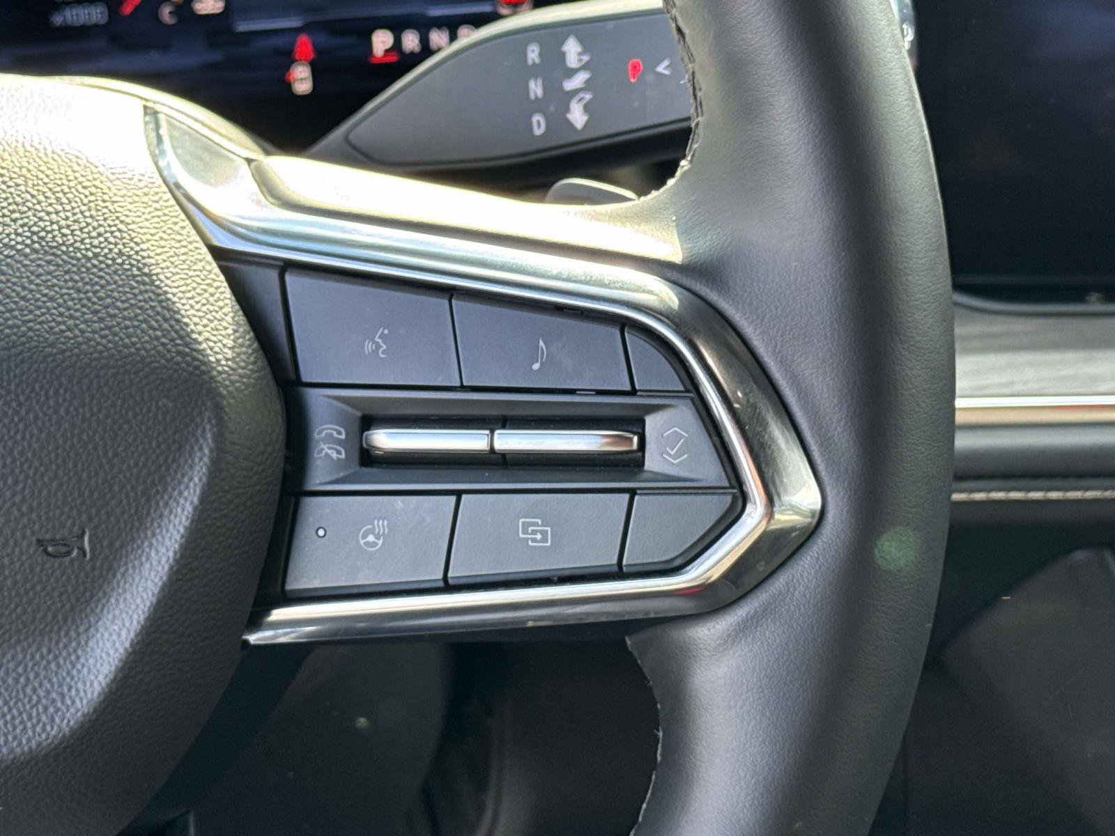 Certified 2025 Chevrolet Suburban Premier image 10