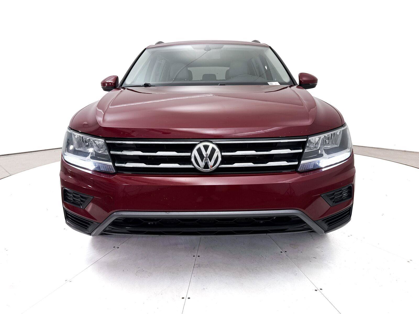 Used 2018 Volkswagen Tiguan SE FWD image 2