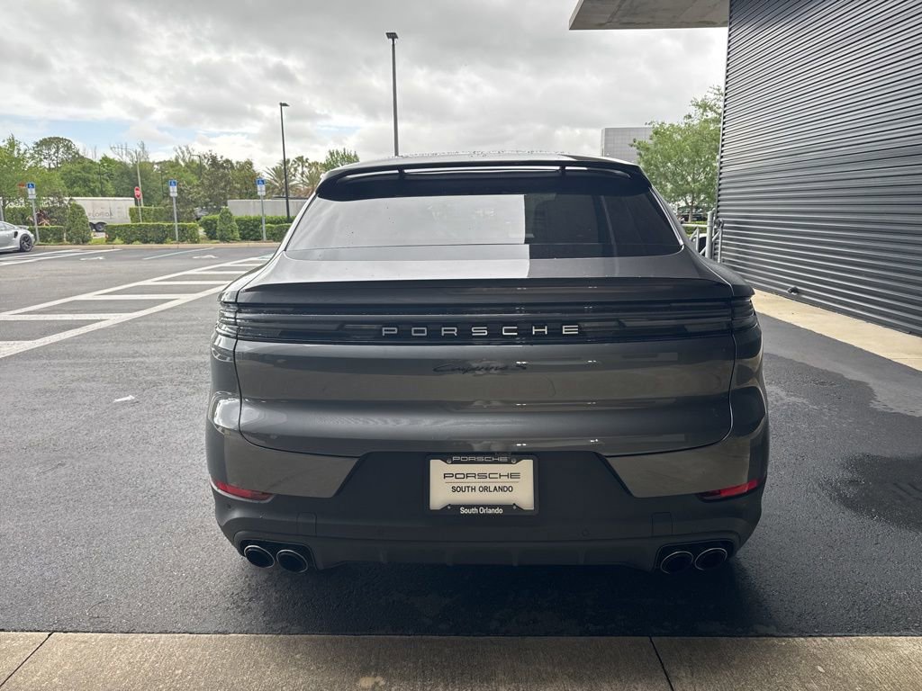 Certified 2024 Porsche Cayenne S AWD/4WD image 4