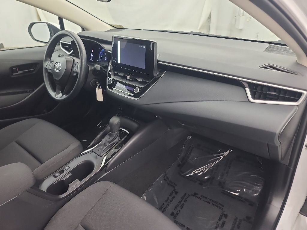 Used 2026 Toyota Corolla LE FWD image 15