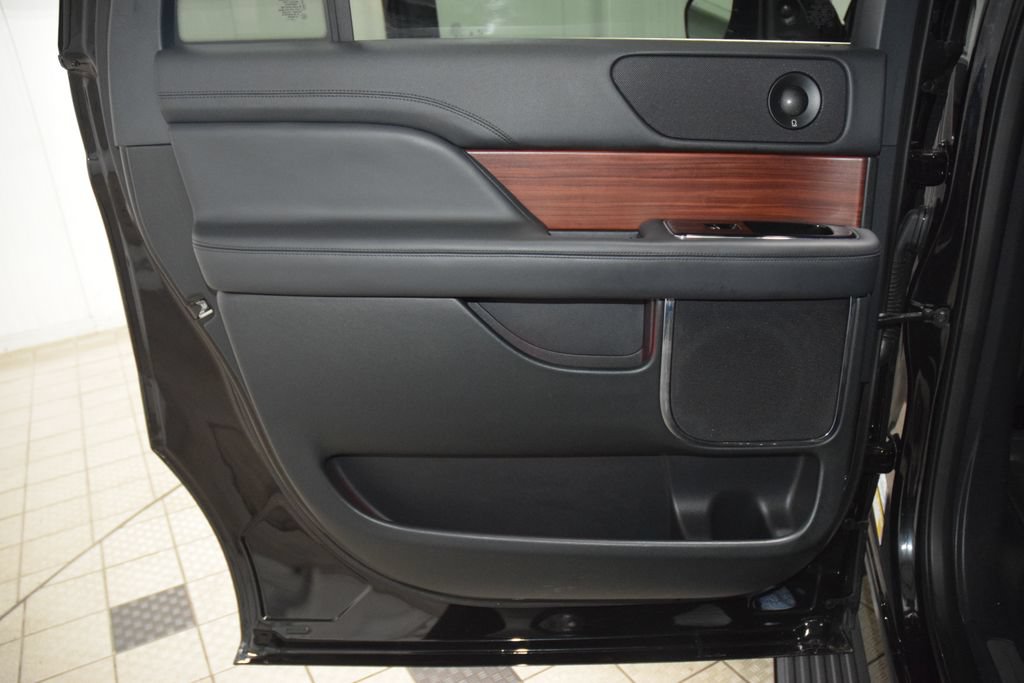 Used 2024 Lincoln Navigator L 4WD image 46