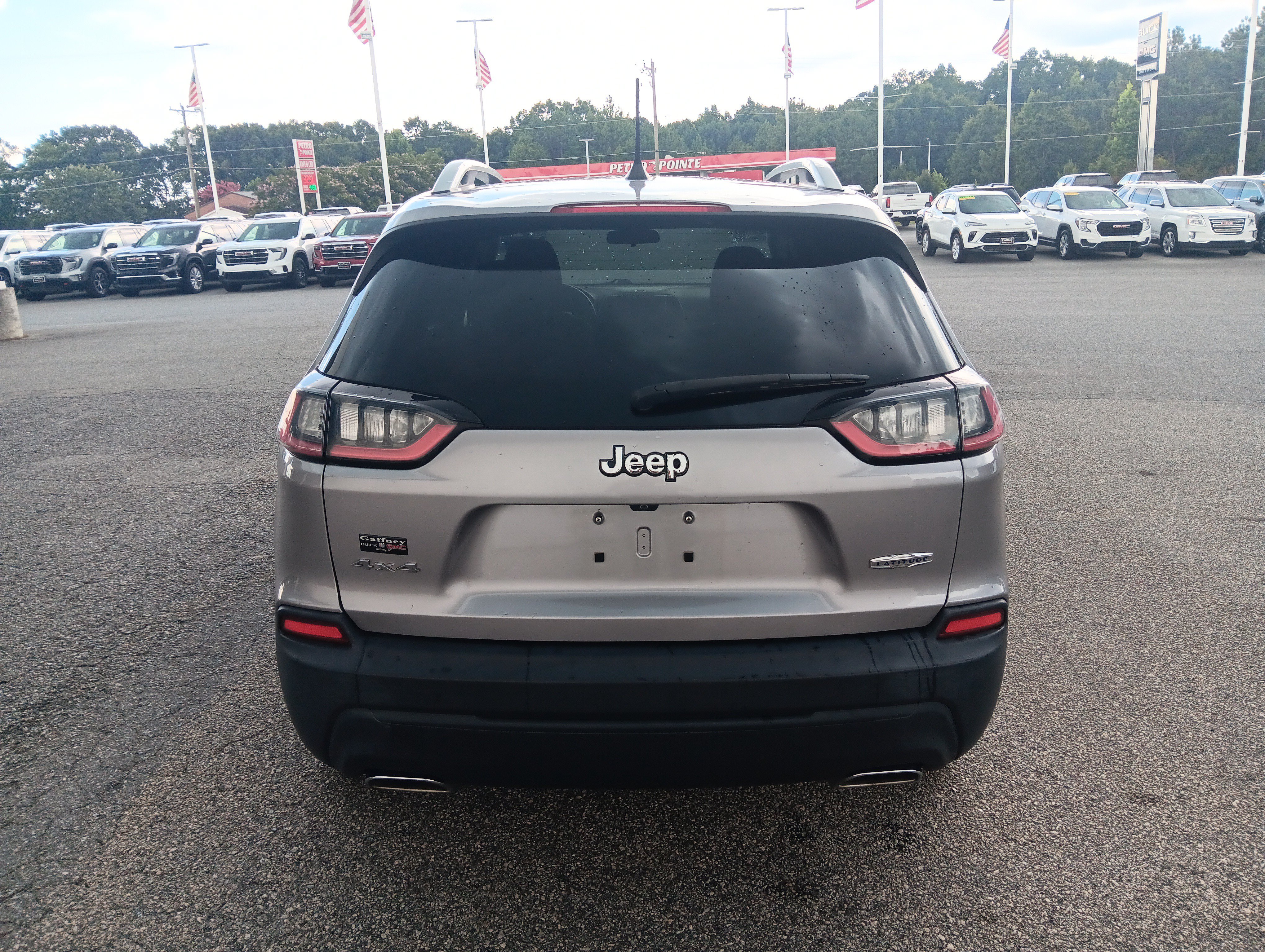 Used 2019 Jeep Cherokee Latitude w/ Popular Appearance Group AWD/4WD image 5