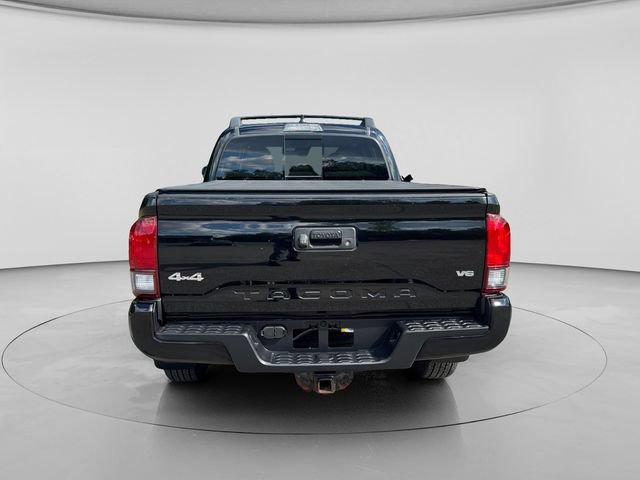 Used 2022 Toyota Tacoma SR5 w/ Technology Package AWD/4WD image 4