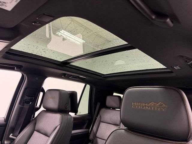Certified 2024 Chevrolet Tahoe High Country w/ Advanced Technology Package AWD/4WD image 18