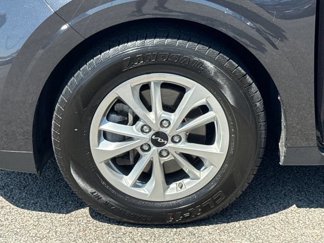 Used 2022 Kia Carnival LX FWD image 24