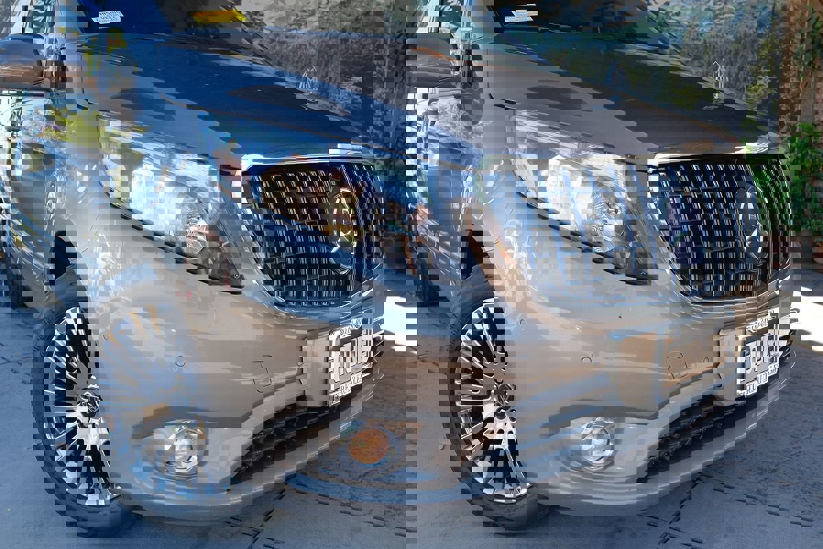 Used 2018 Mercedes-Benz Metris Passenger image 6