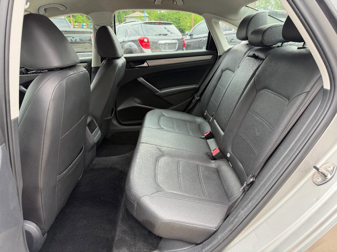 Used 2013 Volkswagen Passat 2.5 S FWD image 12