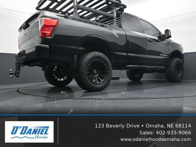 Used 2017 Nissan Titan S AWD/4WD image 12