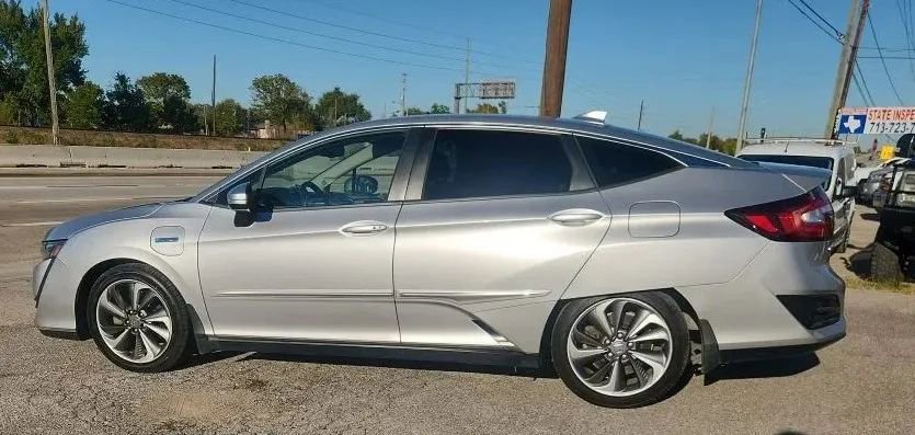 Used 2018 Honda Clarity Touring image 6