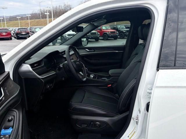 New 2026 Jeep Grand Cherokee Limited image 16