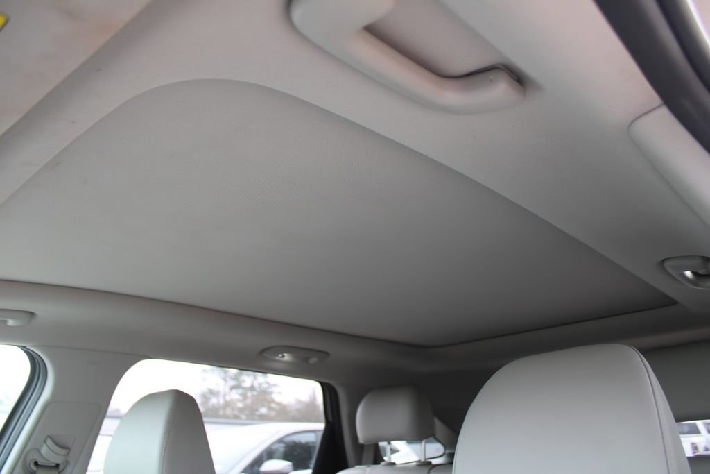Certified 2025 Kia Sorento S w/ Panoramic Sunroof Package image 58
