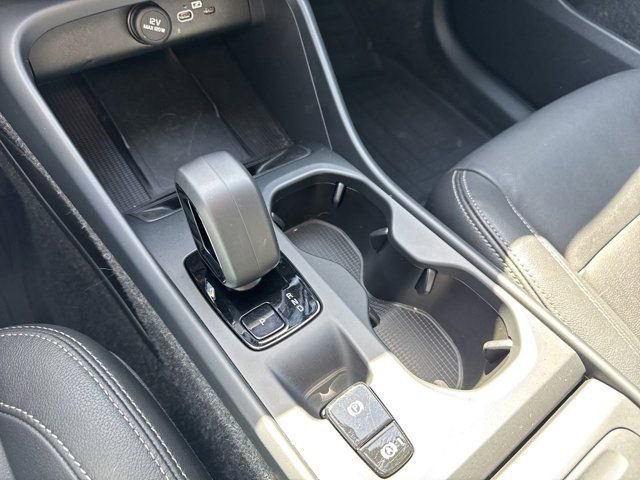 New 2025 Volvo XC40 B5 Core w/ Protection Package Premier image 30