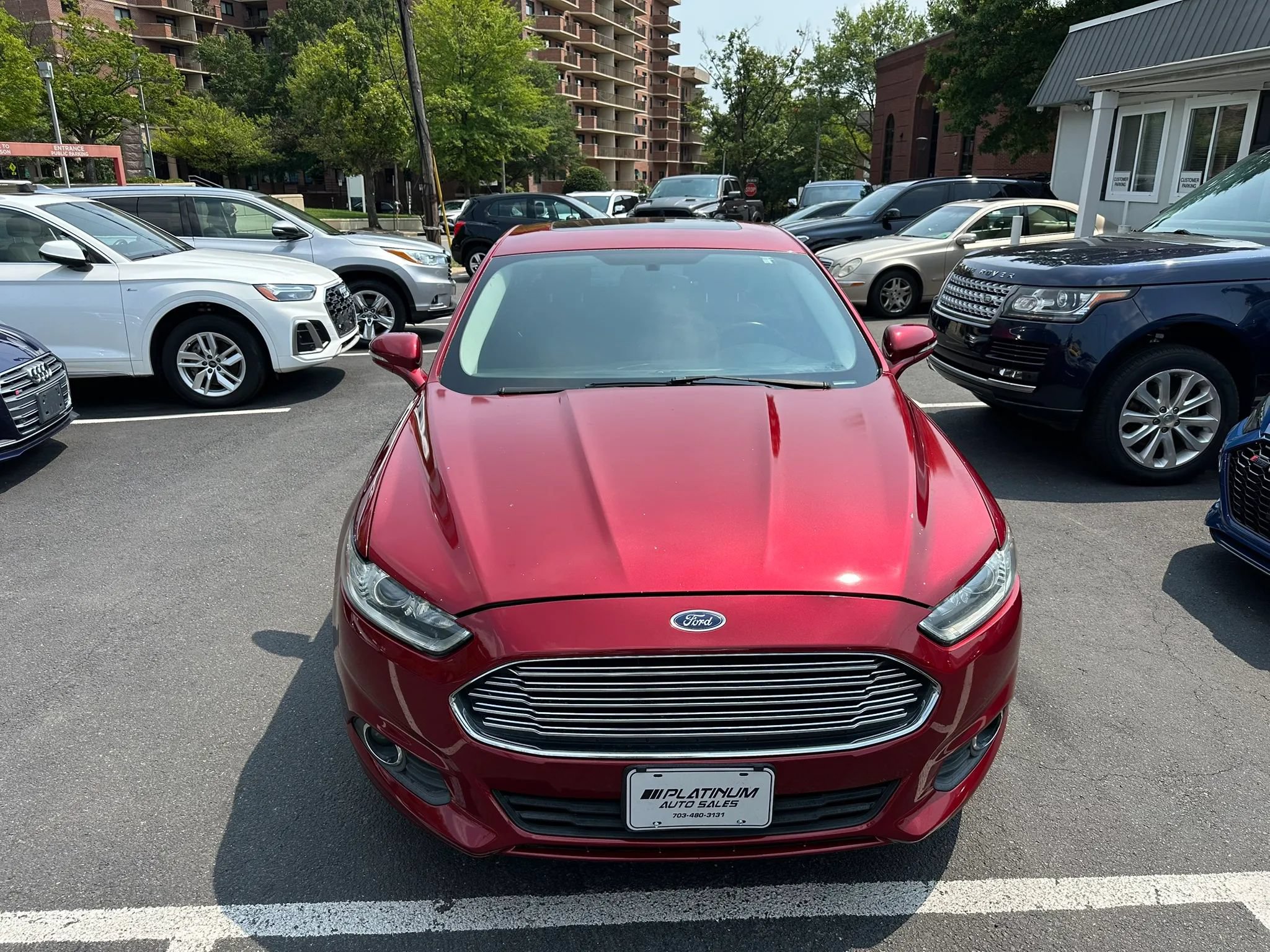 Used 2016 Ford Fusion SE w/ Equipment Group 202A FWD image 2