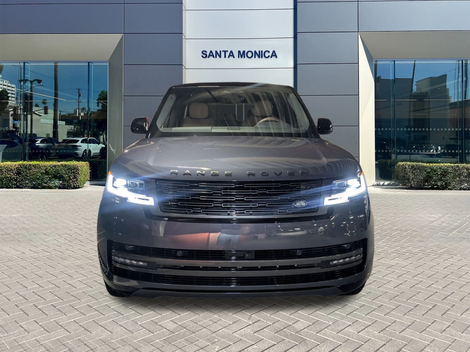 New 2025 Land Rover Range Rover SE image 6