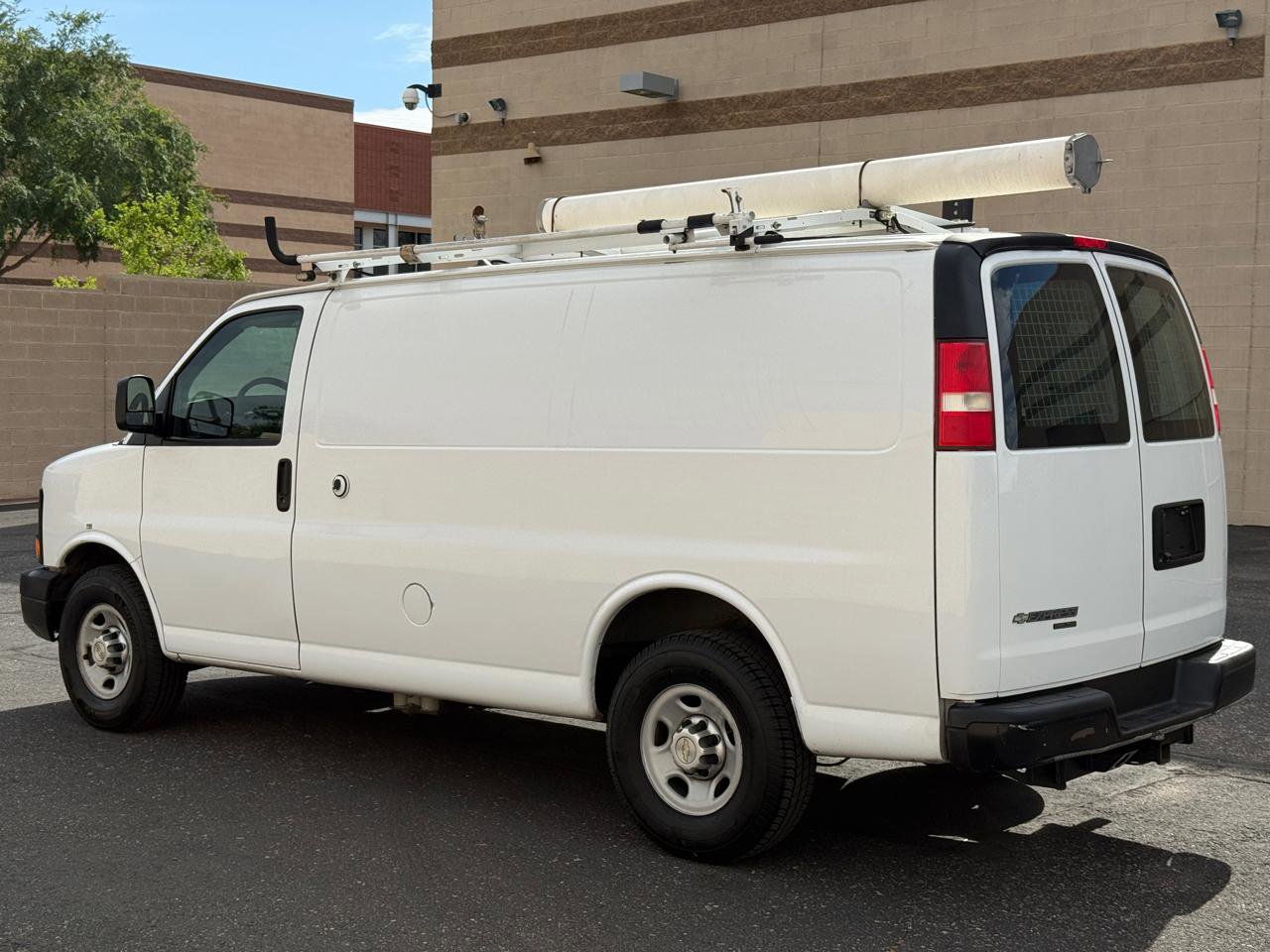 Used 2013 Chevrolet Express 2500 image 8