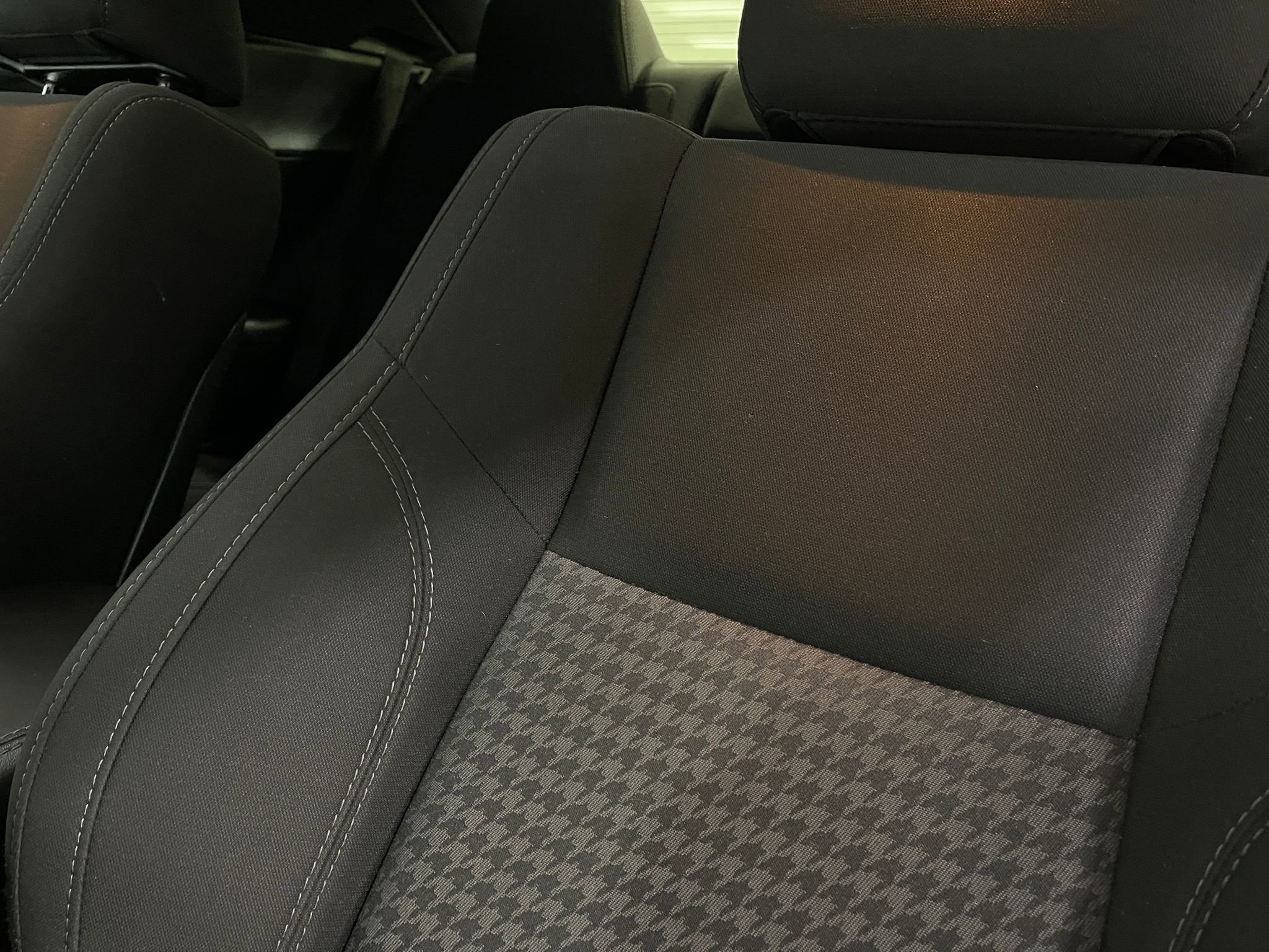 Used 2017 Dodge Challenger R/T w/ Driver Convenience Group image 17